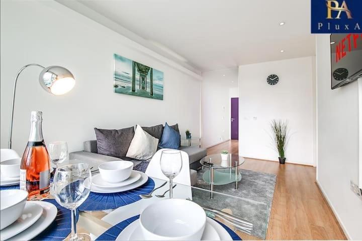 Pluxa Azure Cubic - Azure Cityview, Corporate Stays Welcome 버밍엄 외부 사진