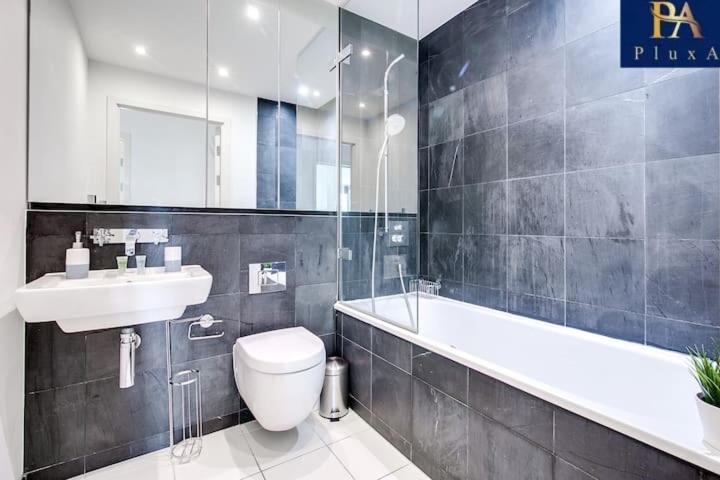 Pluxa Azure Cubic - Azure Cityview, Corporate Stays Welcome 버밍엄 외부 사진